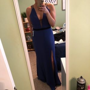 Gorgeous blue figure flattering trumpet gown